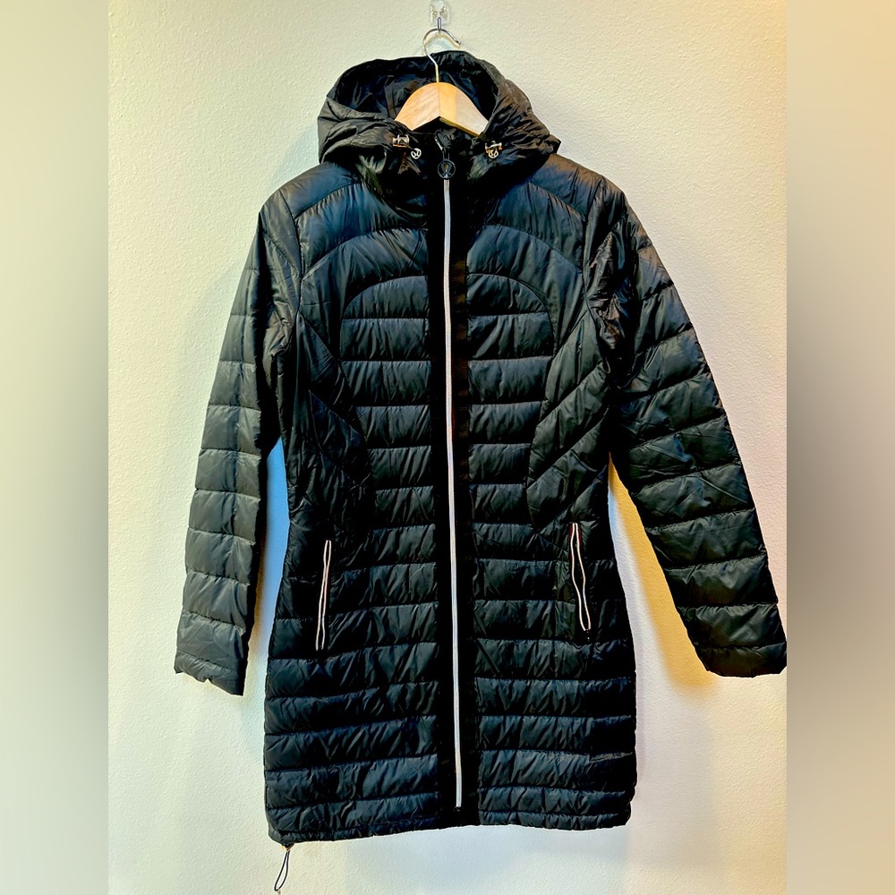 Lululemon jacket size 6